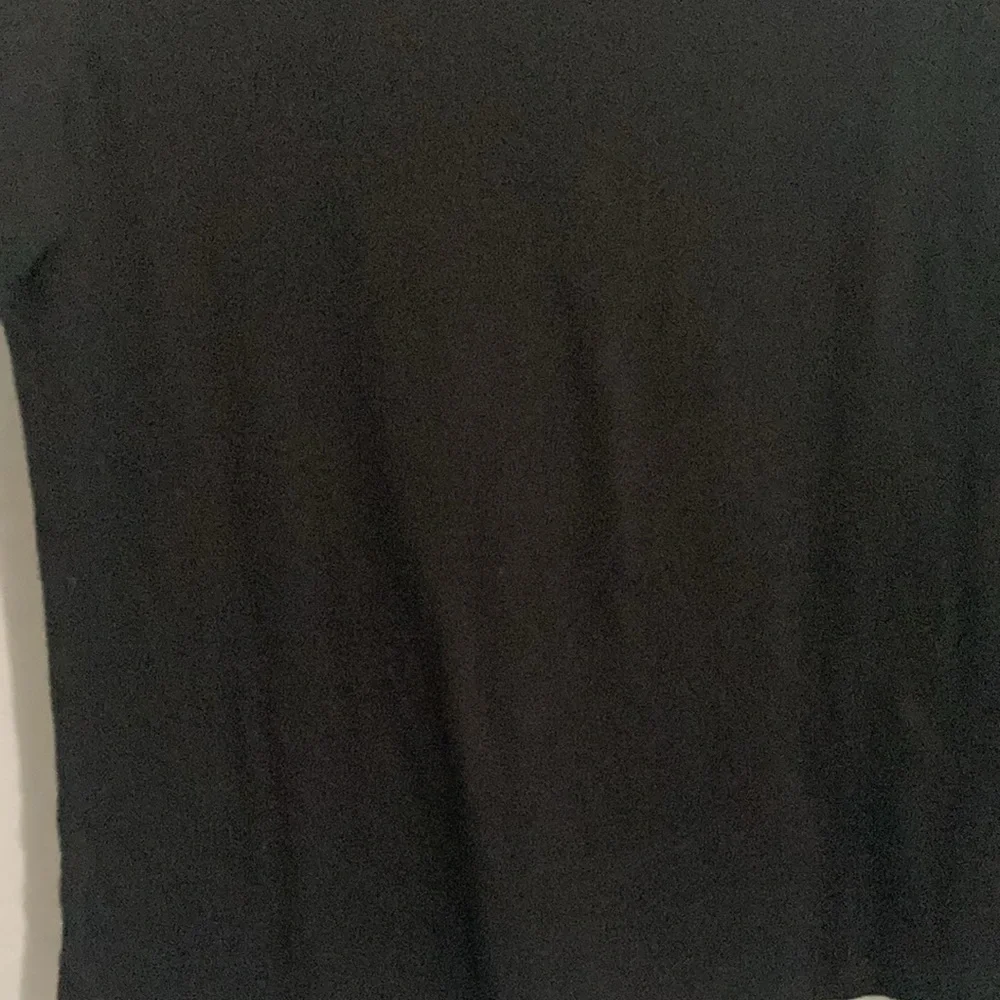 Long sleeve black tee size